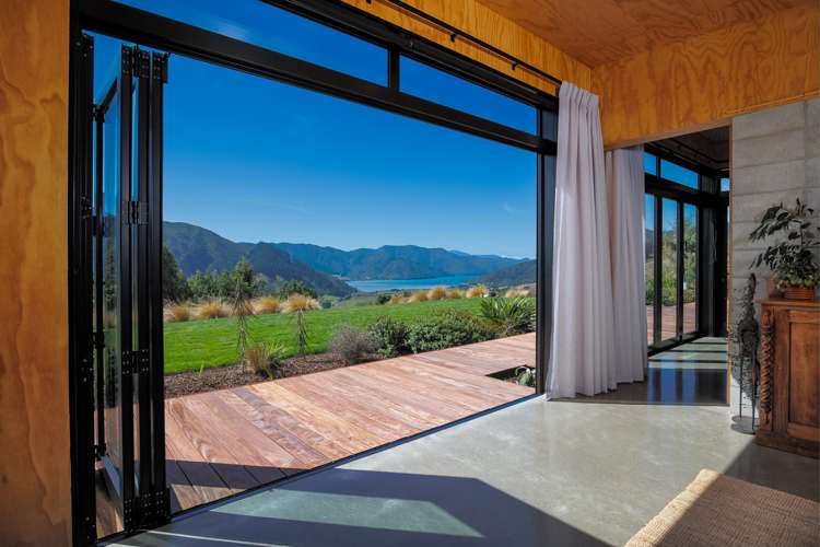 1424 Queen Charlotte Drive Anakiwa and Surrounds_5