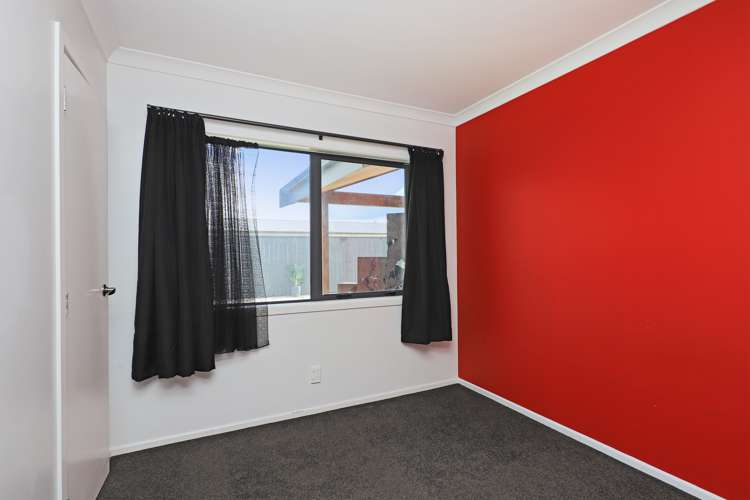 411 Lyndon Road East Hastings_12