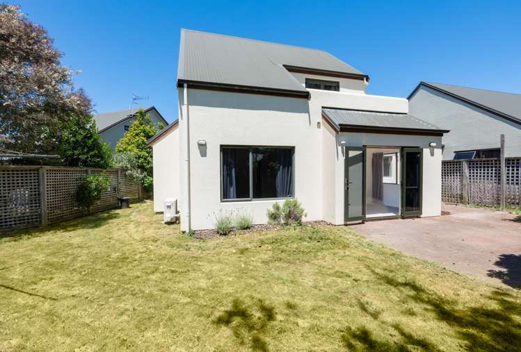 2 Antrim Place Rangatira Park_15