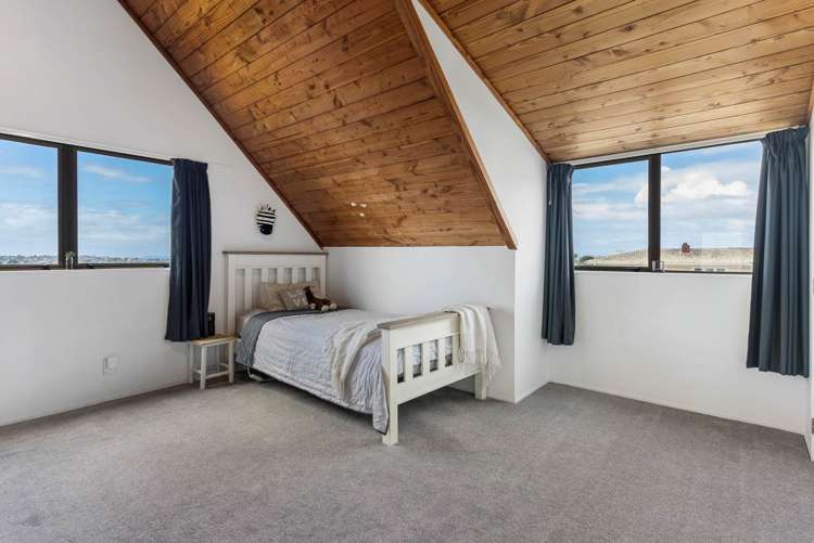 1/11 Hall Road Glenfield_13