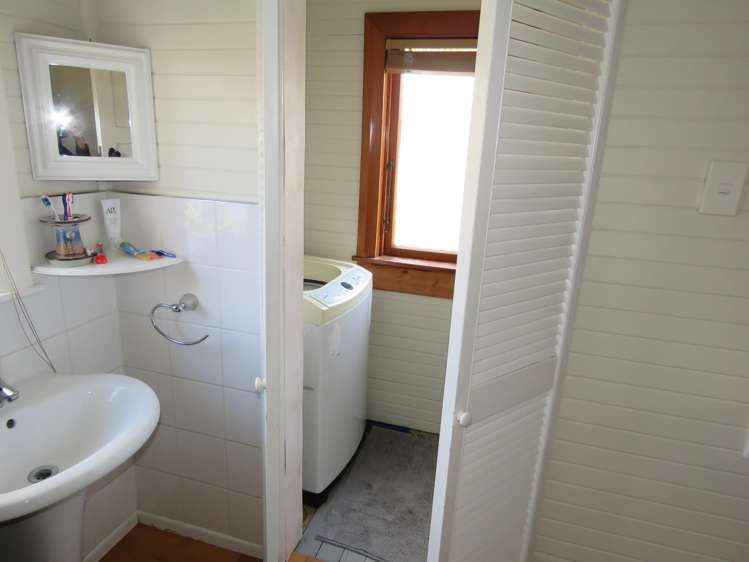 6 Victory Street Reefton_15