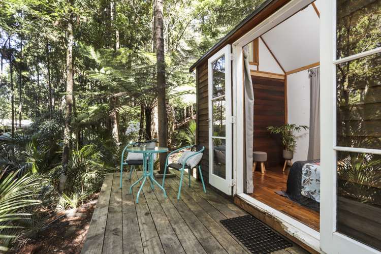 227 Woodlands Park Road Titirangi_15