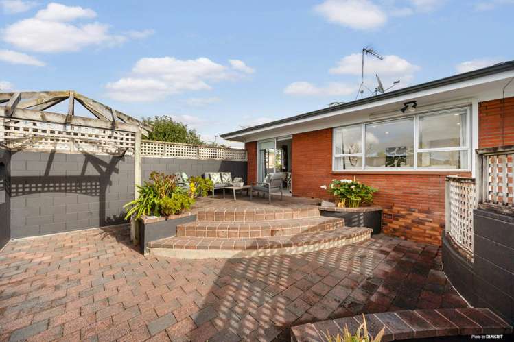 6 Raewyn Place_5