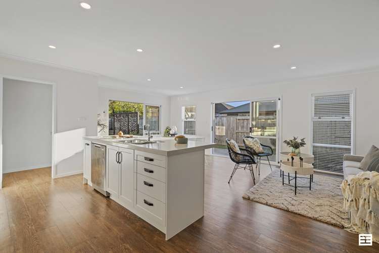 53 Awataha Crescent Pyes Pa_12