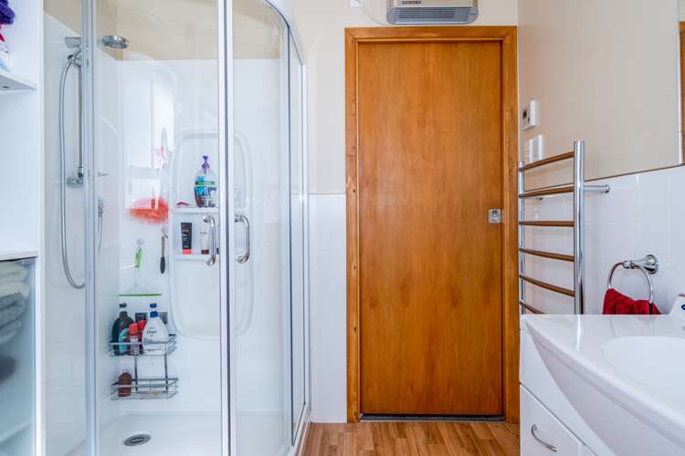 23 Grants Road Marchwiel_18