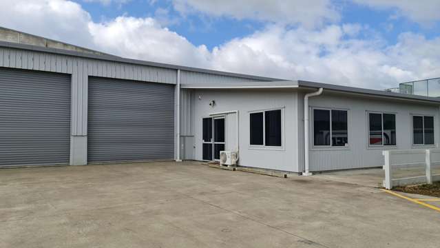 Workshop or Warehouse on De Havilland Drive.