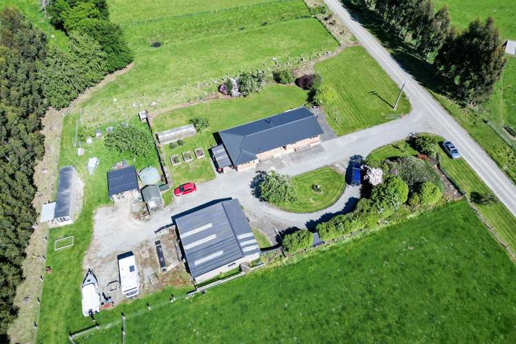 20 Cross Road Winton_49