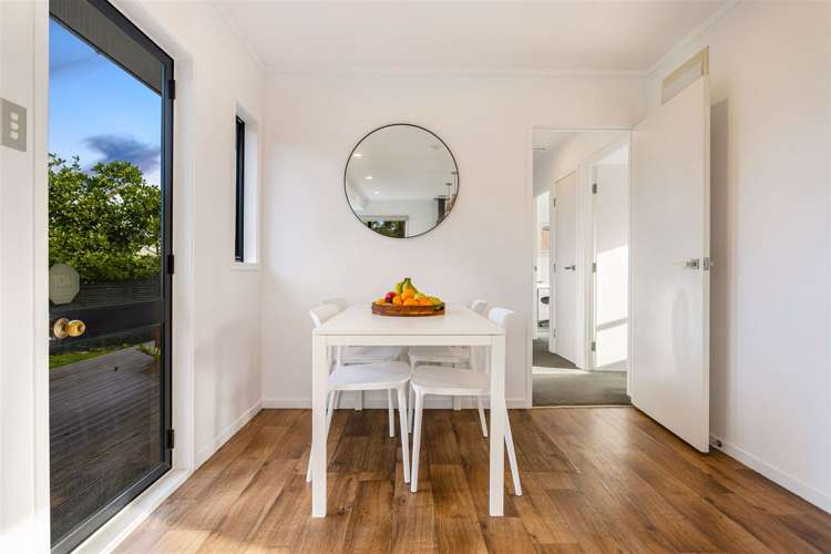 5 Lowell Place Massey_7