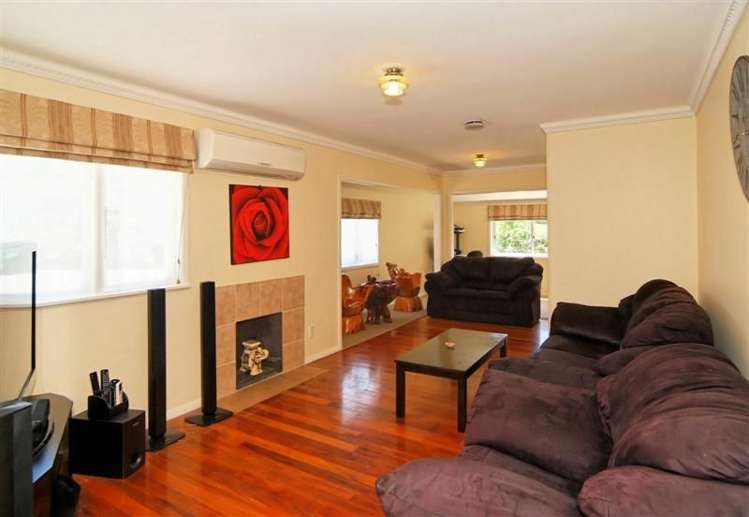 21 Golf Road New Lynn_6