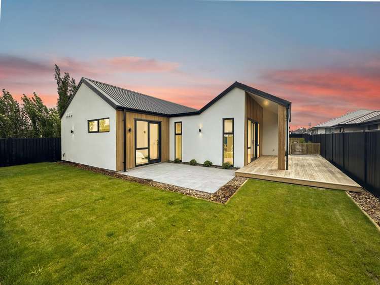16 Elsie Lange Way Casebrook_23