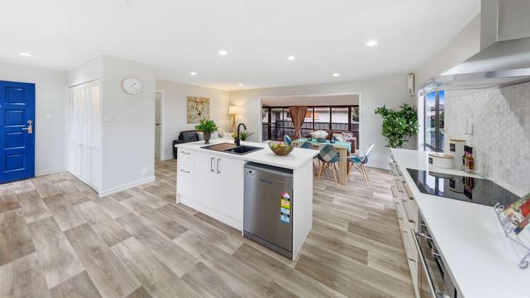 27 Pinehurst Place Wattle Downs_5