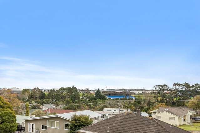 62 Vodanovich Road Te Atatu South_3