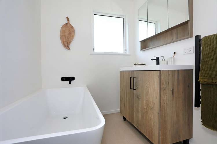 15 High Street Bulls_13