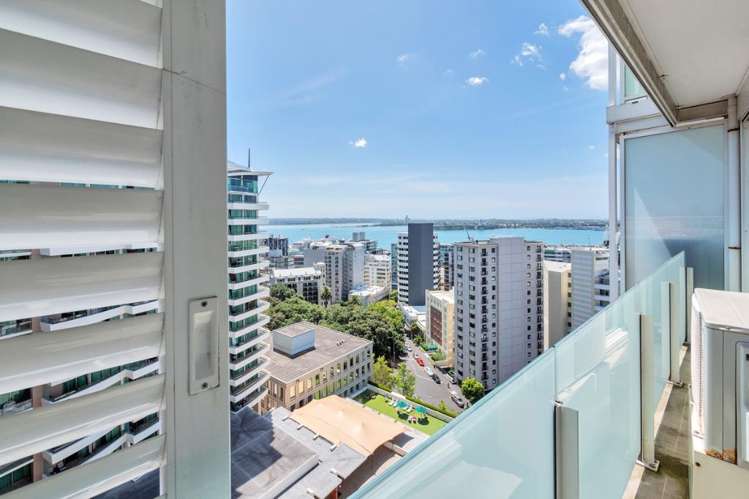 2105/10 Waterloo Quadrant Auckland Central_18