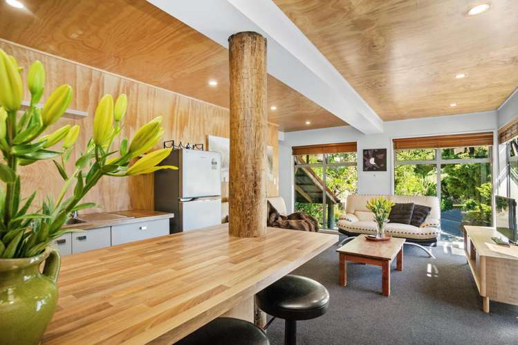 3A Whiorau Grove Lowry Bay_32