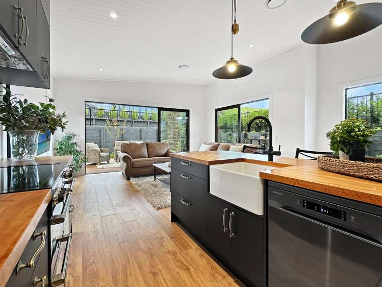 8 Broadleaf Way_1