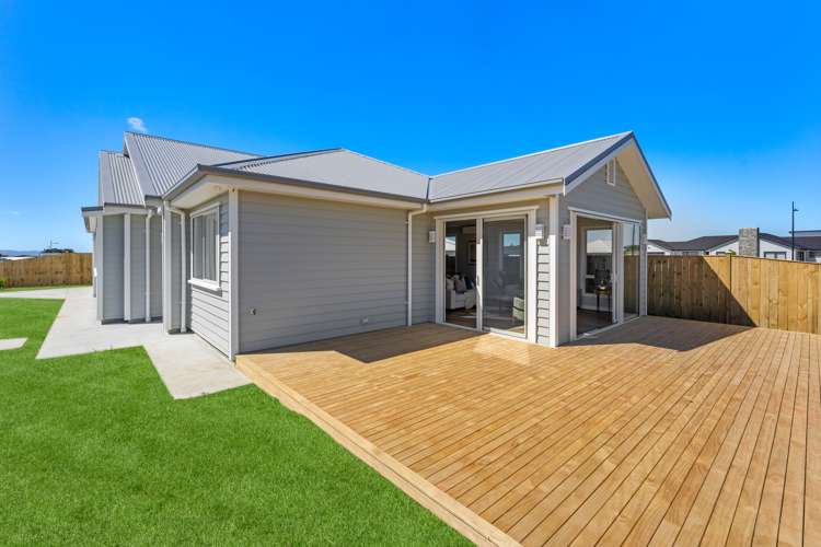 1 Koiora Road Clarks Beach_15