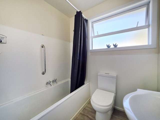 6 Travis Road Burwood_4