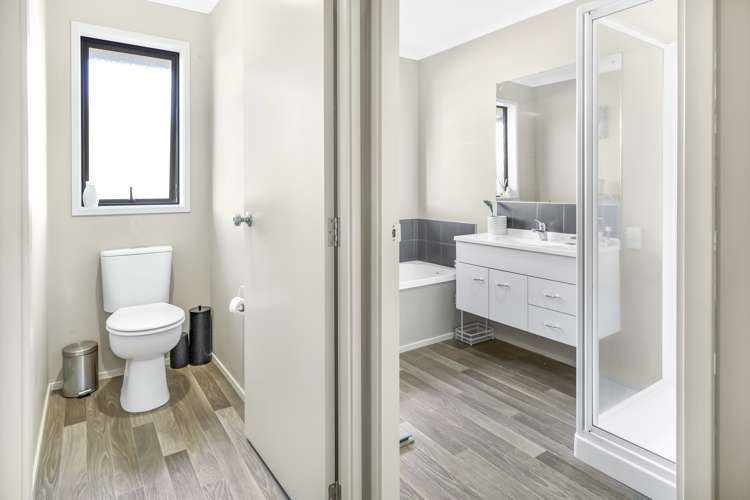 12 Evergreen Rise Grandview Heights_18