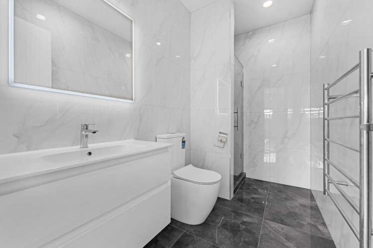 19 Gospel Heights Flat Bush_11