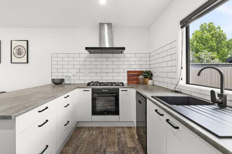 35 Flanders Avenue Onekawa_19