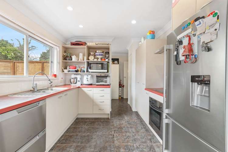 16 Booralee Avenue Botany Downs_21