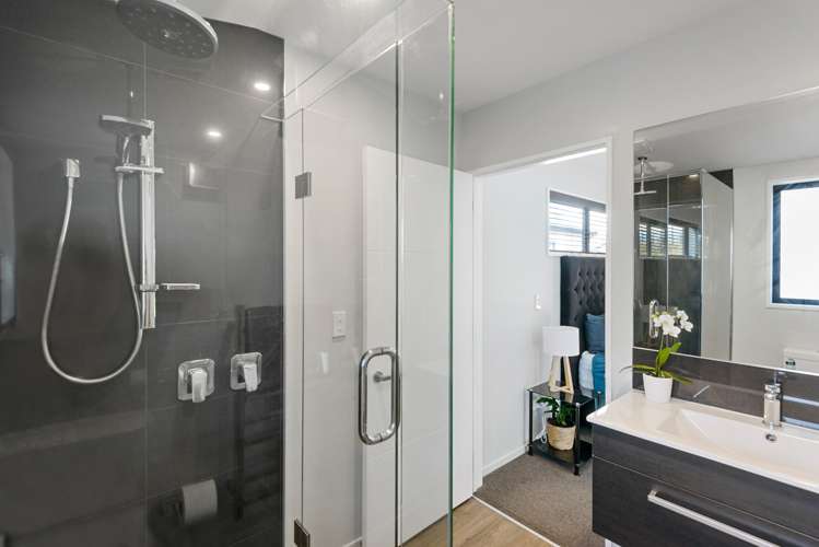 10 Kohunga Crescent Bottle Lake_10