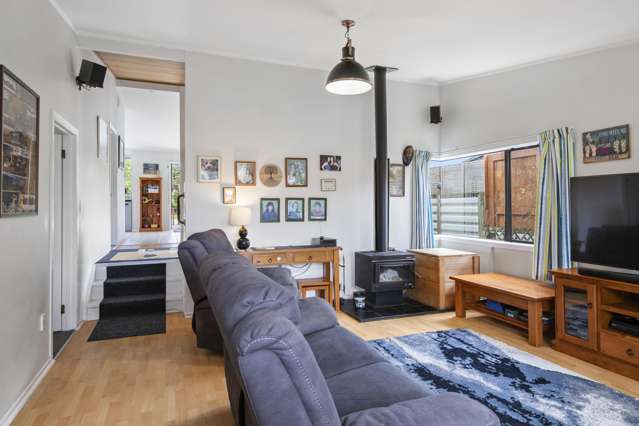 Spacious Home in the Heart of Clarks Beach