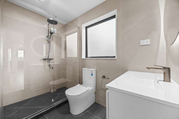 61B Totaravale Drive Totara Vale_15