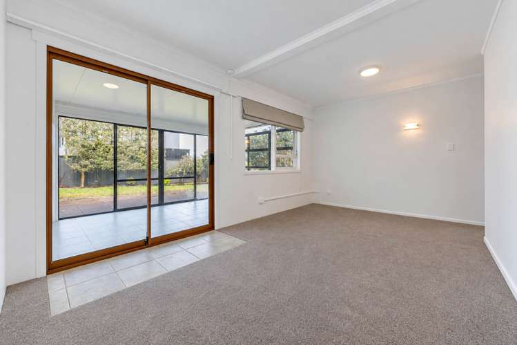 2/30 St Vincent Avenue Remuera_12