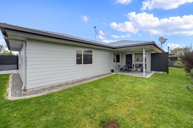 8 Donegal Place Katikati_1