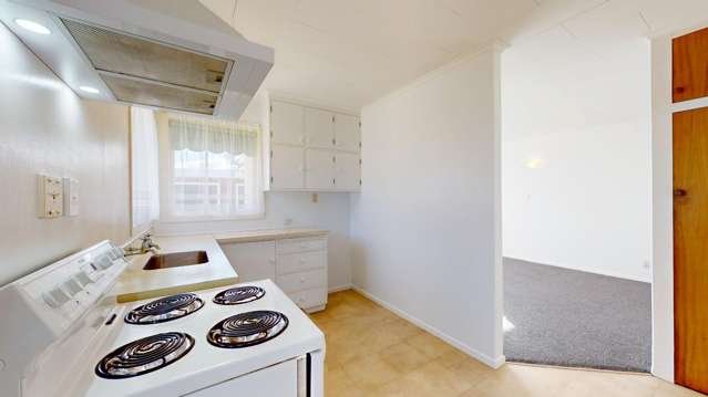 2/13 Victoria Street 10516_3
