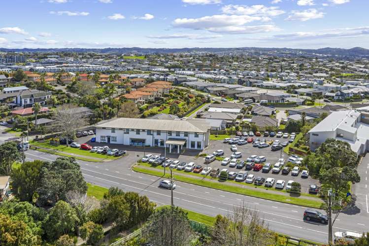 136 Whangaparaoa Road Red Beach_13