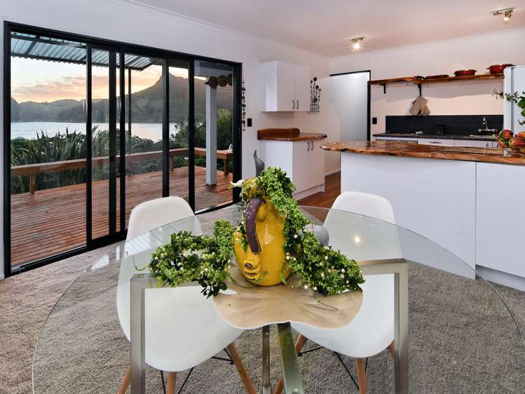 2a Foster Avenue Huia_6