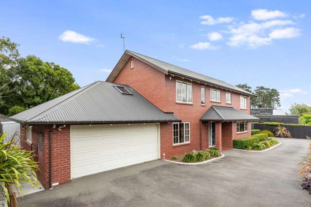9 Strathmore Gardens Burwood_3