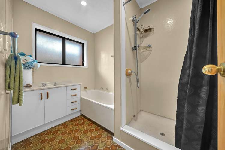 16 Westholm Way Pahurehure_14