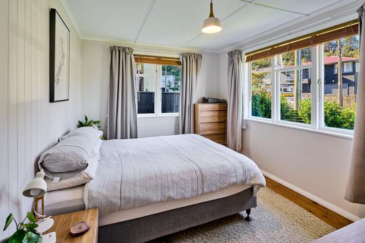 15 Greer Crescent Tawa_7