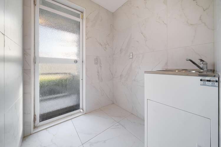 2/21 Kitewao Street Northcote_12