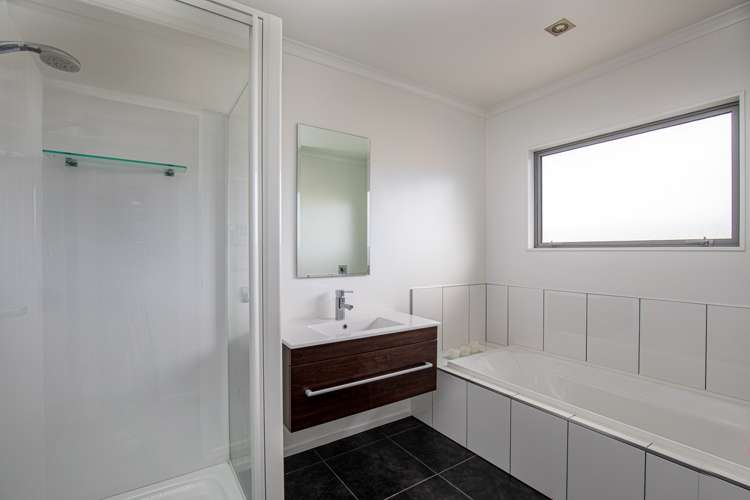 6 Holdom Place Clyde_11