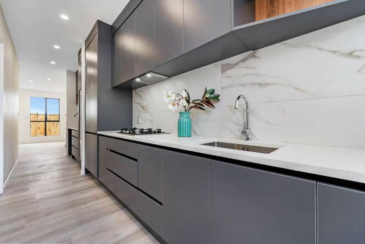 65 Koromeke Street Flat Bush_6