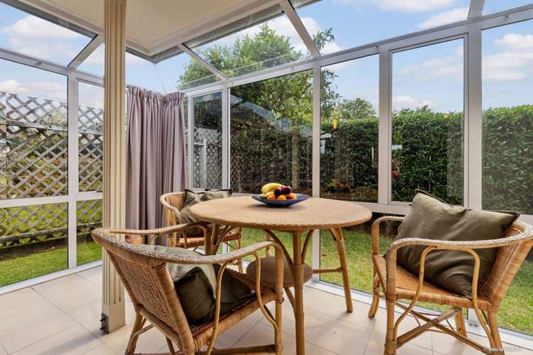 8/10 Gerard Way Saint Johns_6