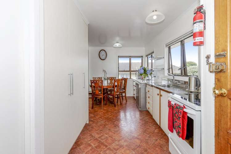 15 Kervil Avenue Te Atatu Peninsula_5