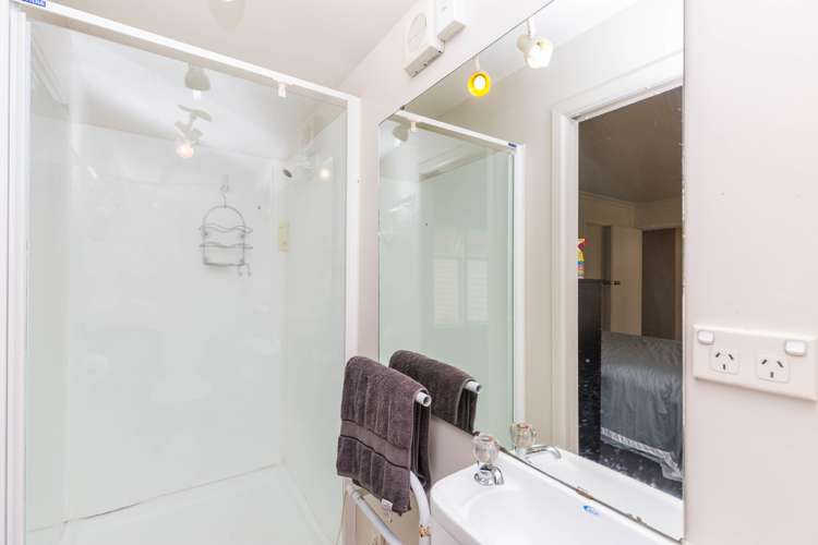 4 Howlett Street Waterview_11