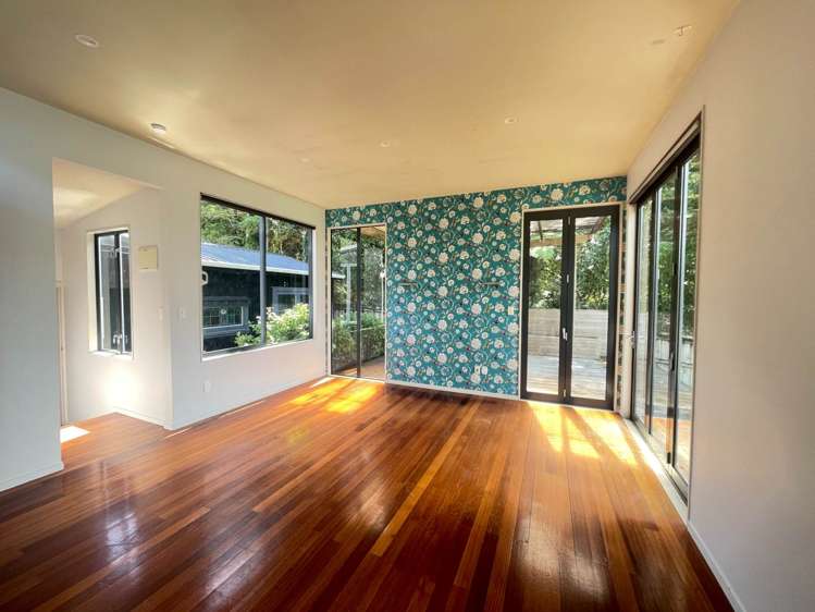 28 Tane Road Laingholm_1