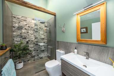 31 Tarata Grove_4