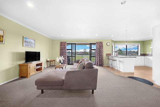 25 Castlehill Court Wattle Downs_2