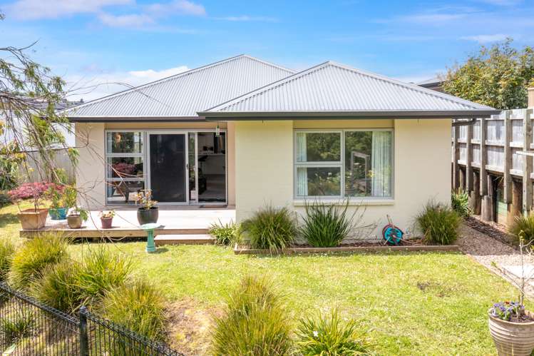32 Fairwater Road Warkworth_17