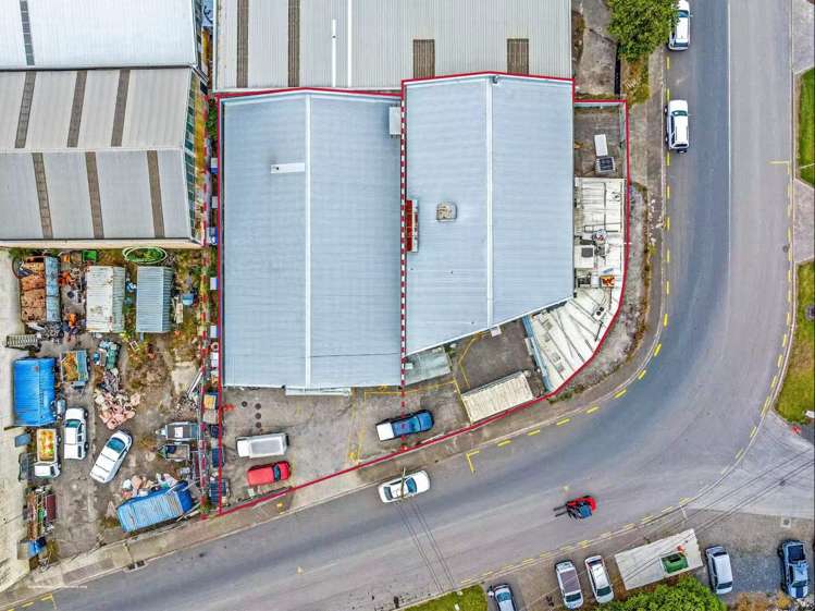 10-12 Miami Parade Onehunga_1