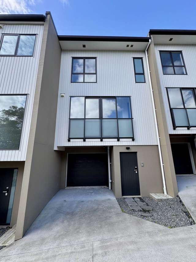 2/20 Penzance Road Mairangi Bay_4