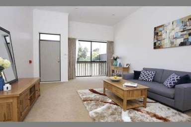 10/2 Swan Hill Drive_2